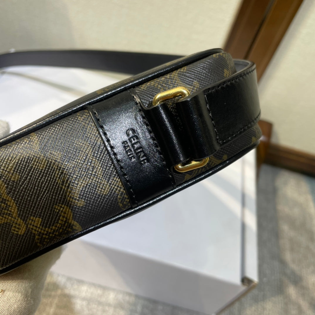 CELINE MEDIUM MESSENGER BAG 23 IN BLACK TRIOMPHE CANVAS WITH  PRINT