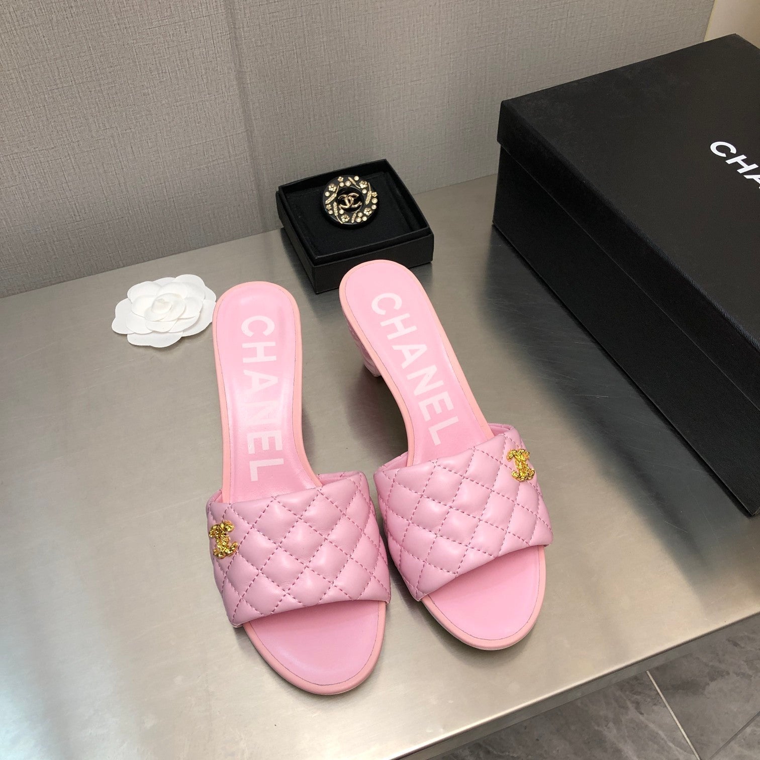 CHANEL DIAMOND-QUILTED 6 CM SANDALS IN BABY PINK LAMBSKIN