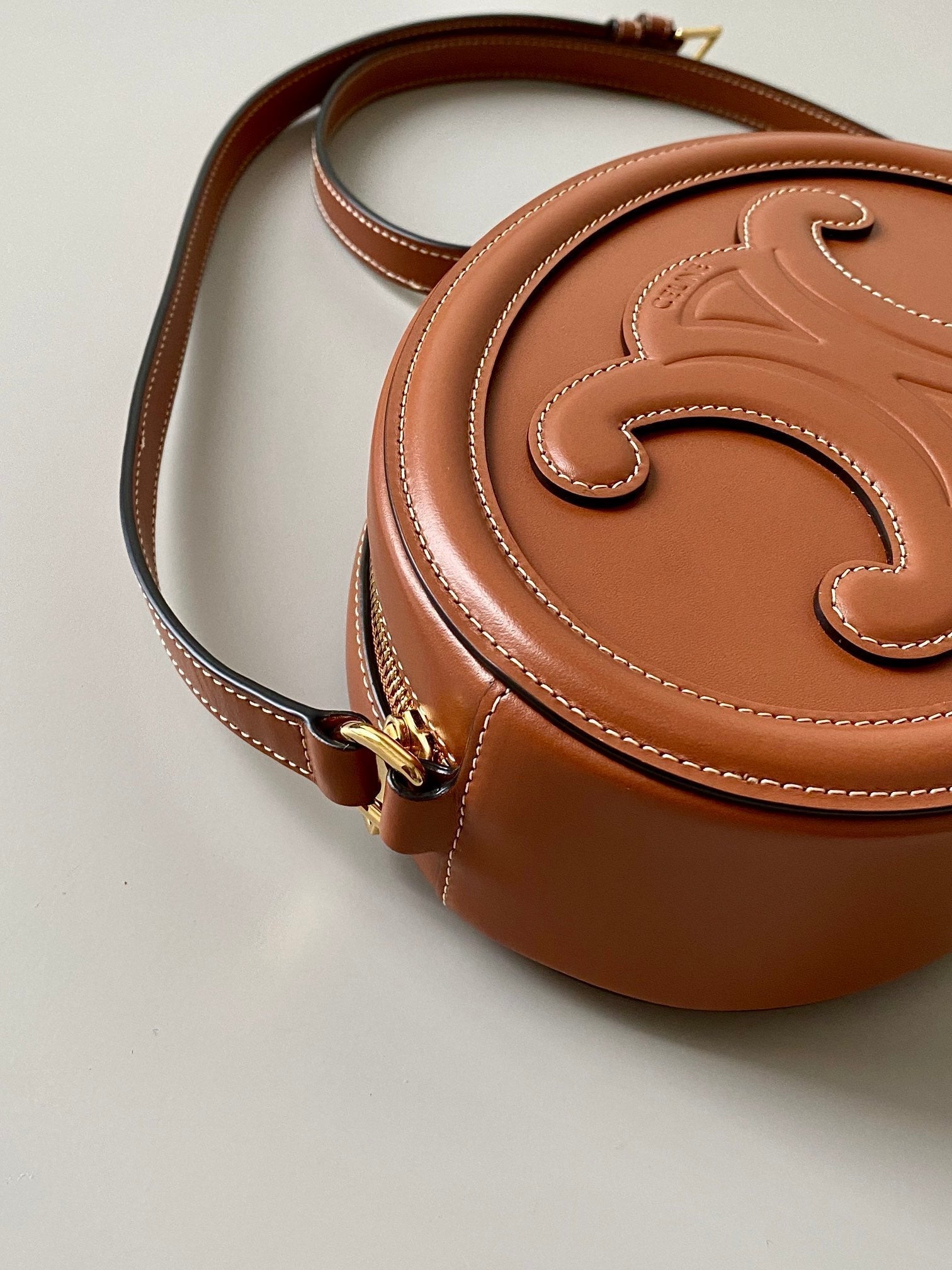 CELINE SMOOTH CALFSKIN 20 OVAL CINNAMON BROWN BAG