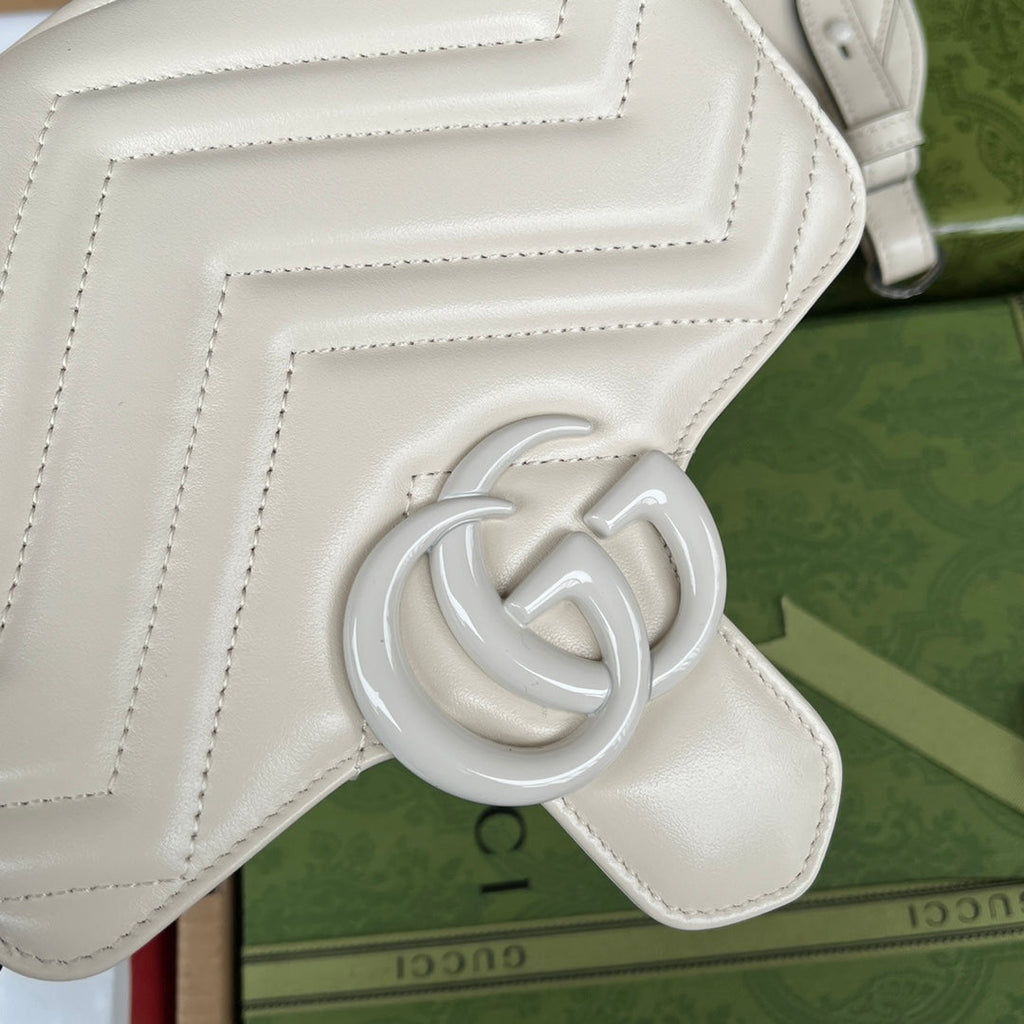 GUCCI MARMONT QUILTED SHOULDER BAG 18 IN WHITE CALFSKIN