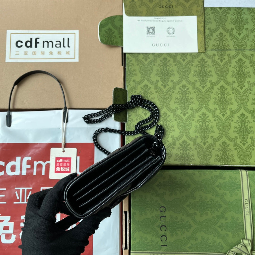 GUCCI MARMONT QUILTED HANDBAG 20 IN BLACK CALFSKIN