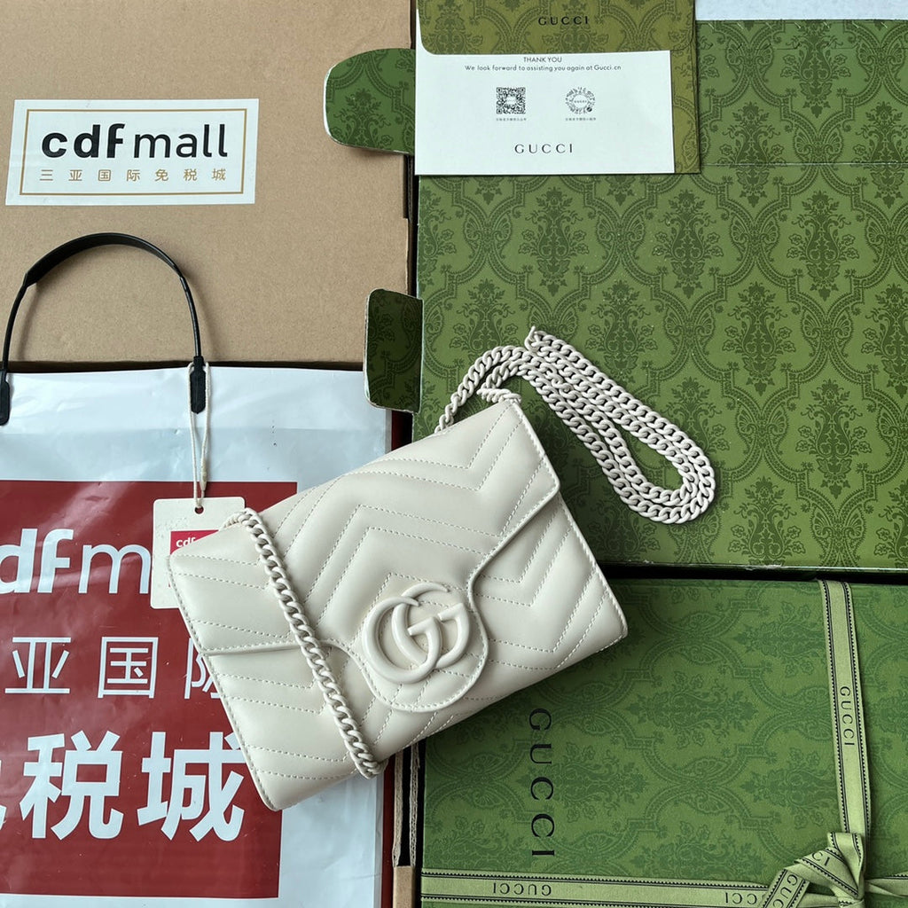 GUCCI MARMONT QUILTED HANDBAG 20 IN WHITE CALFSKIN