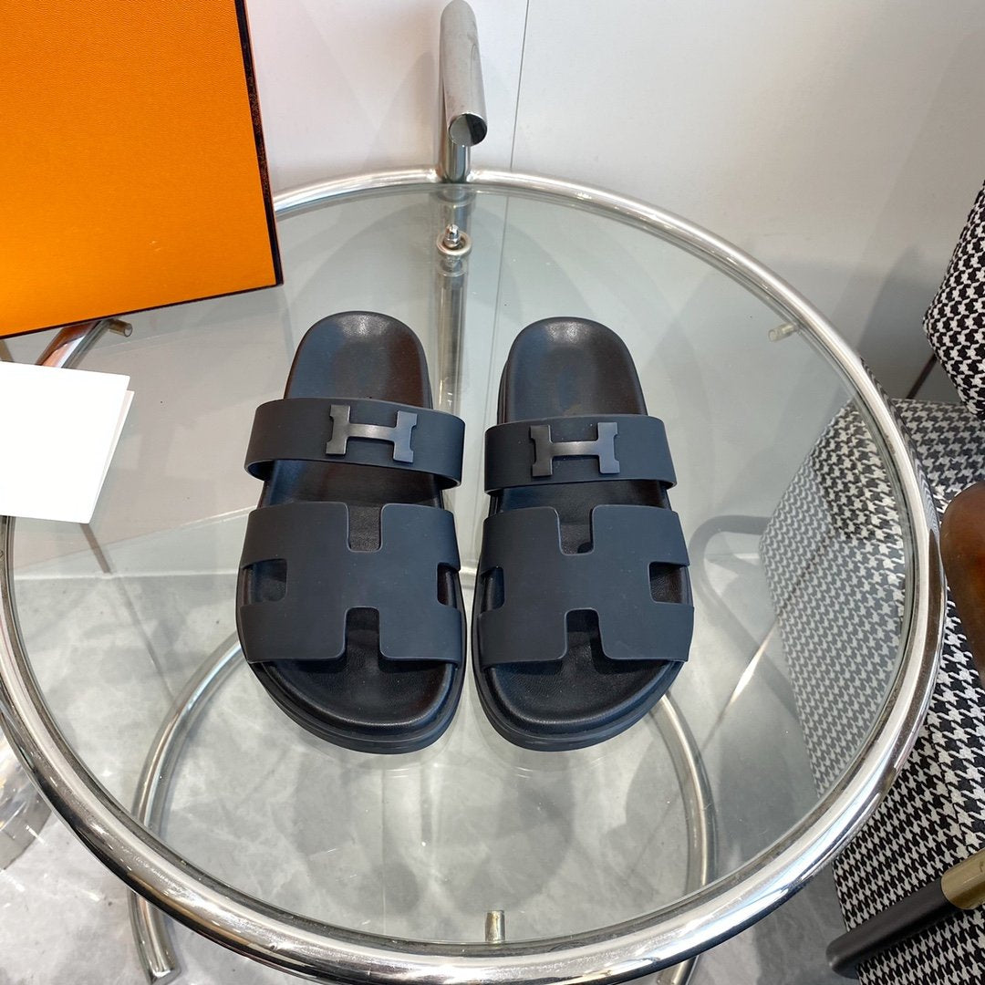 HERMES Chypre Sandal Black Leather