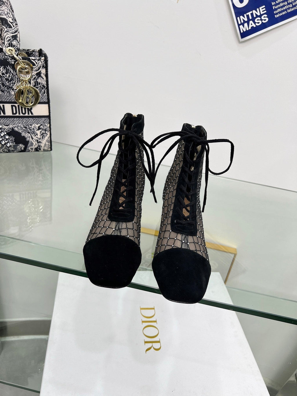 DIOR NAUGHTILY-D HEELED ANKLE BOOT IN BLACK EMBROIDERED MESH AND SUEDE 35 MM