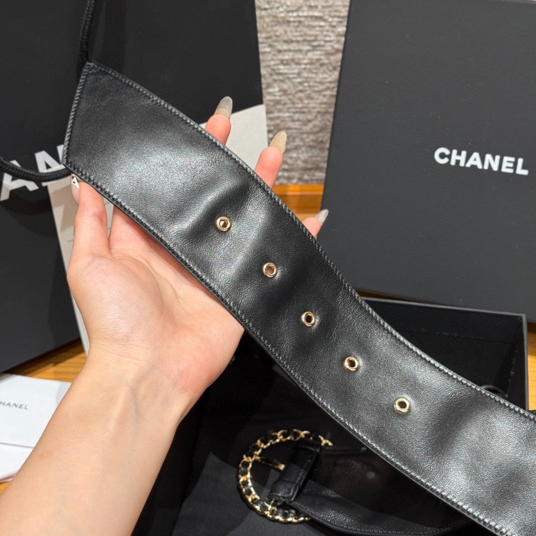 Wide Leather Women's Belt with Gold Chain-Link Buckle – Vault Society