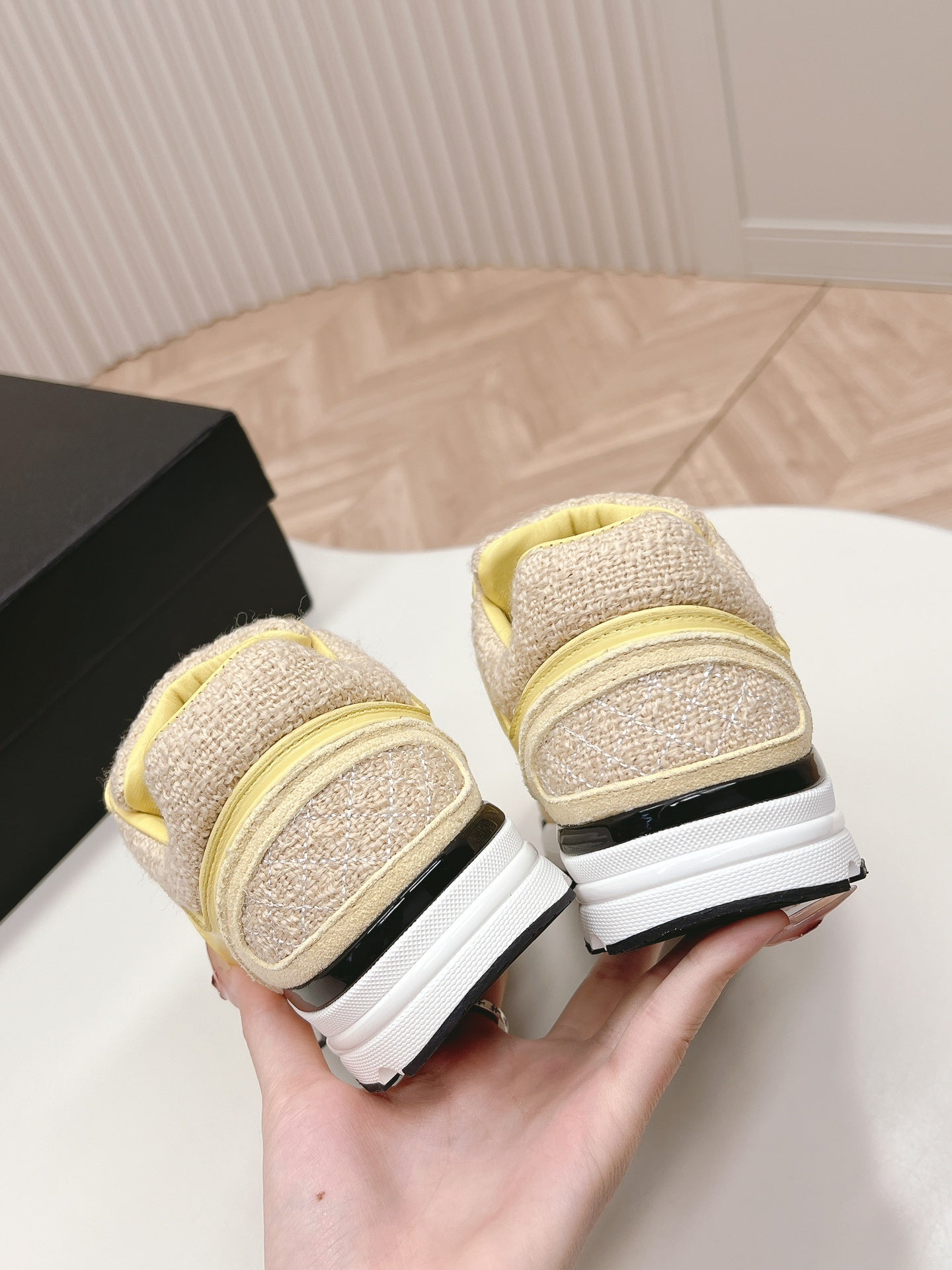 CHANEL TRAINERS IN LIGHT YELLOW SUEDE AND CALFSKIN