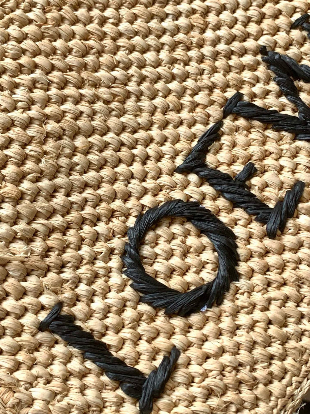 LOEWE 25S WE FONT TOTE BAG 24 IN NATURAL RAFFIA FIBER