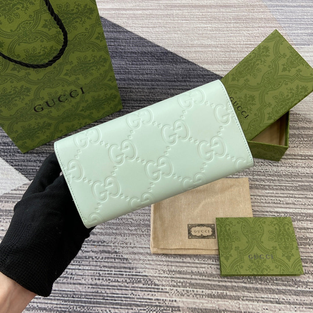 GUCCI CONTINENTAL WALLET 19 IN MINT GREEN EMBOSSED CALFSKIN GOLD HARDWARE