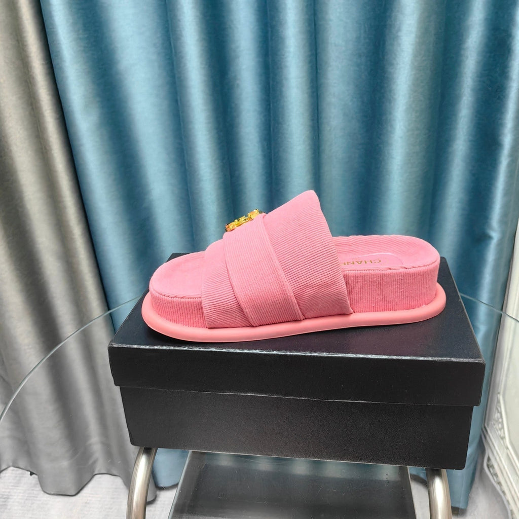 CHANEL PLATFORM HEELS SANDALS IN LIGHT PINK WOOLEN FABRIC