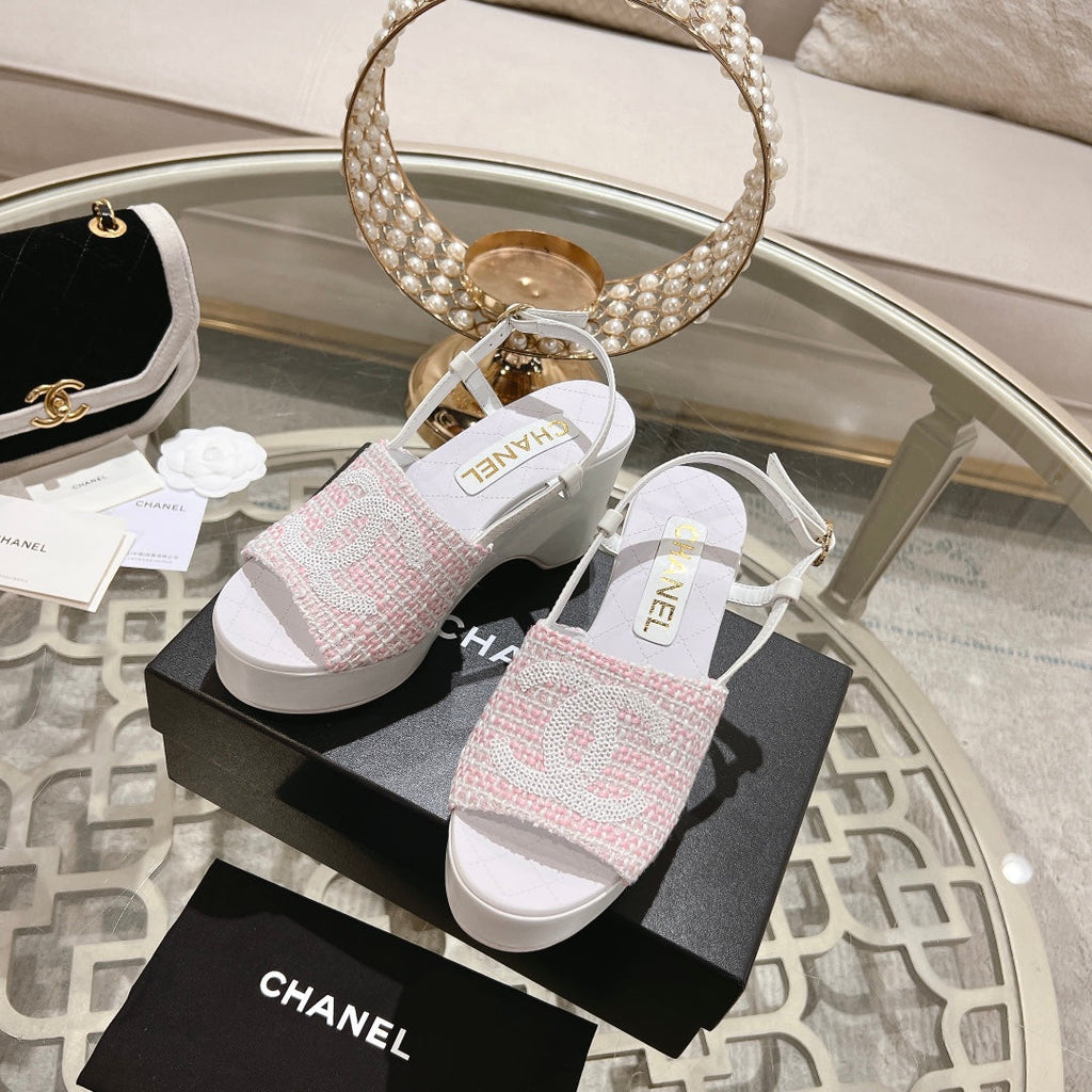 CHANEL WEDGE SANDALS IN LIGHT PINK FABRIC WITH WHITE LOGO