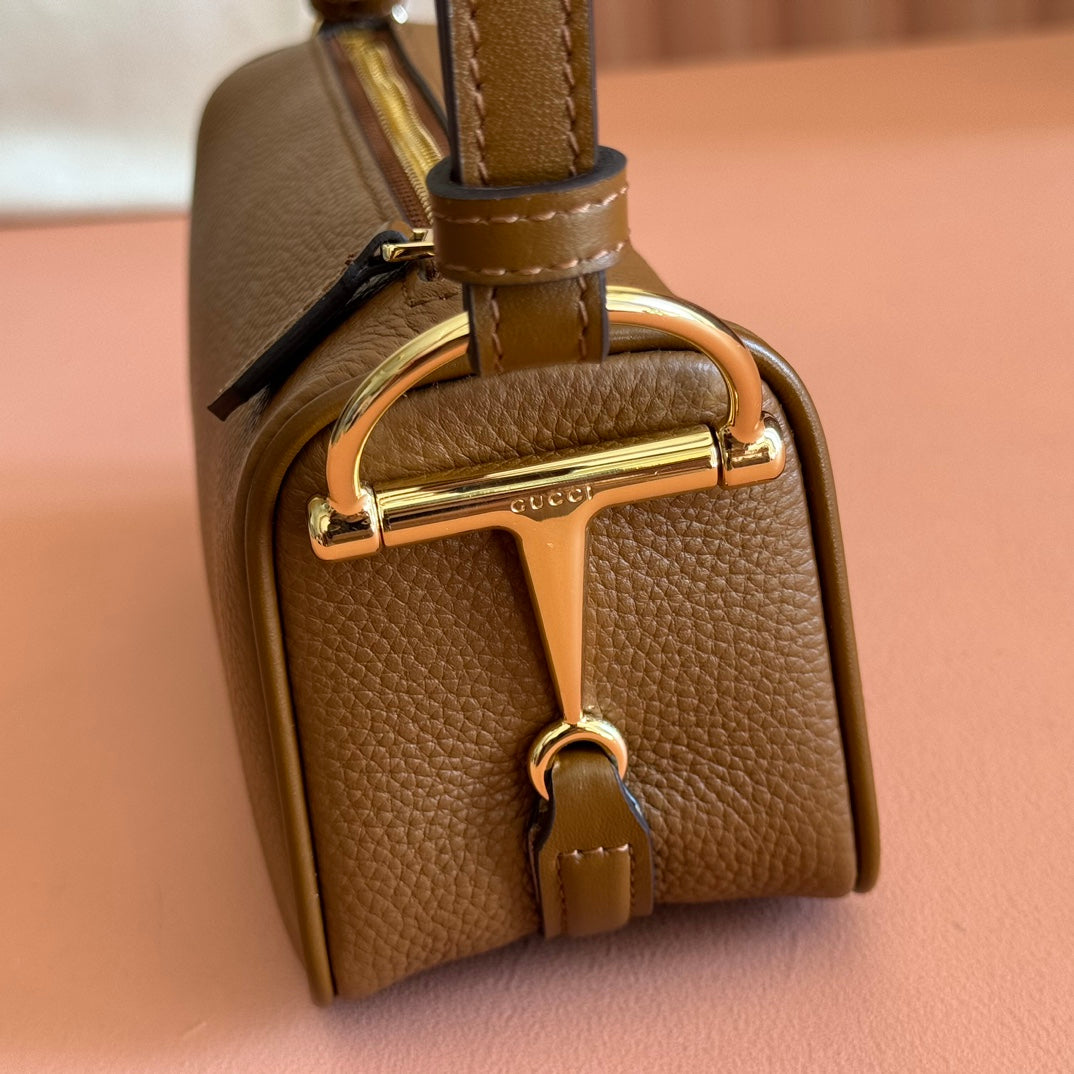 GUCCI 26S SHOULDER BAG 19 IN BROWN CALFSKIN