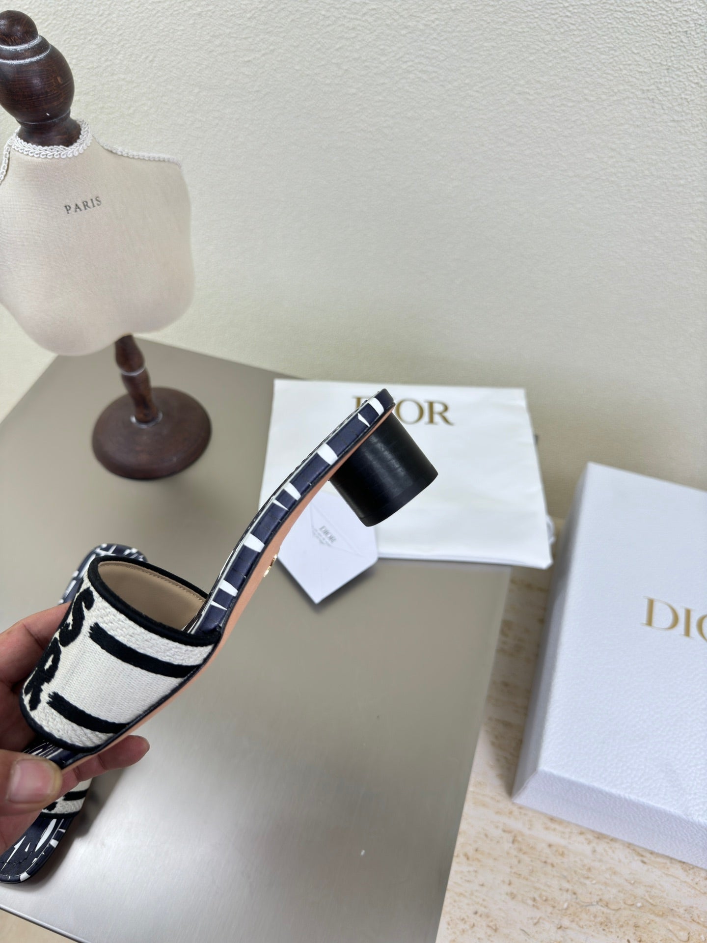 DIOR DWAY HEELED SLIDE EMBROIDERED COTTON AND NAVY BLUE MISS  ALLOVER MOTIF 35 MM