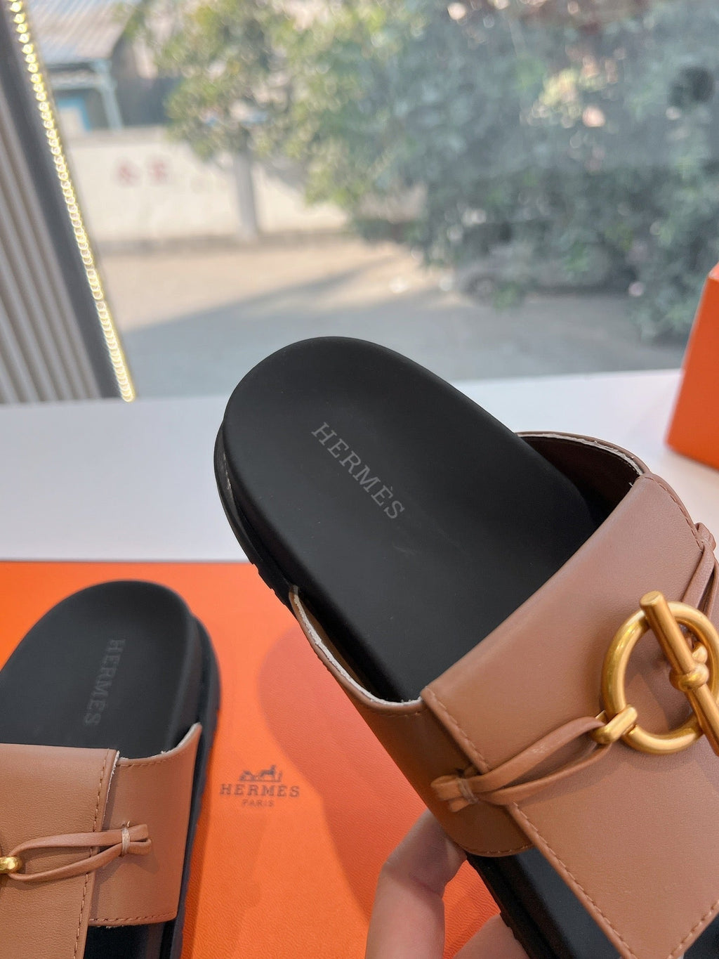 HERMES JOYCE SANDAL IN BRONZE BROWN CALFSKIN
